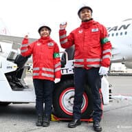 JAL、成田空港限定の外国免許特認第1号 グラハン運転資格にミャンマー人2人合格